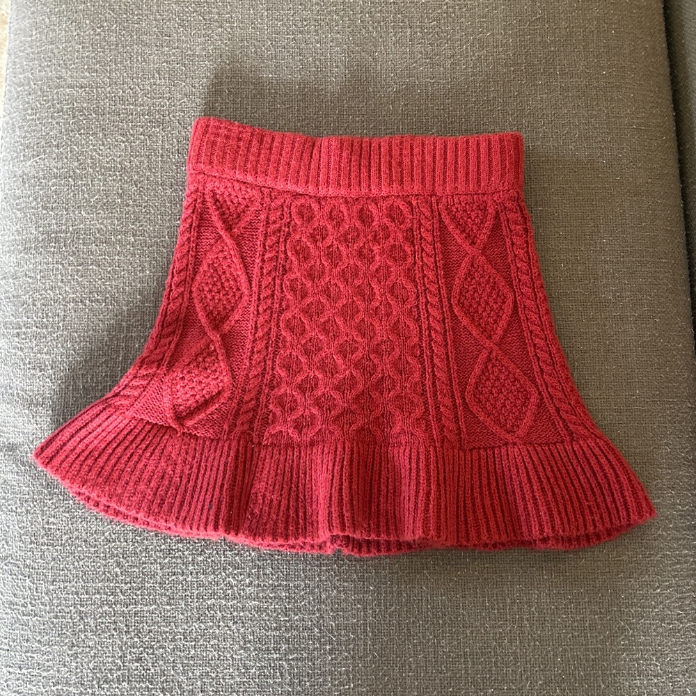 Abercrombie girls red sweater skirt size 9-10